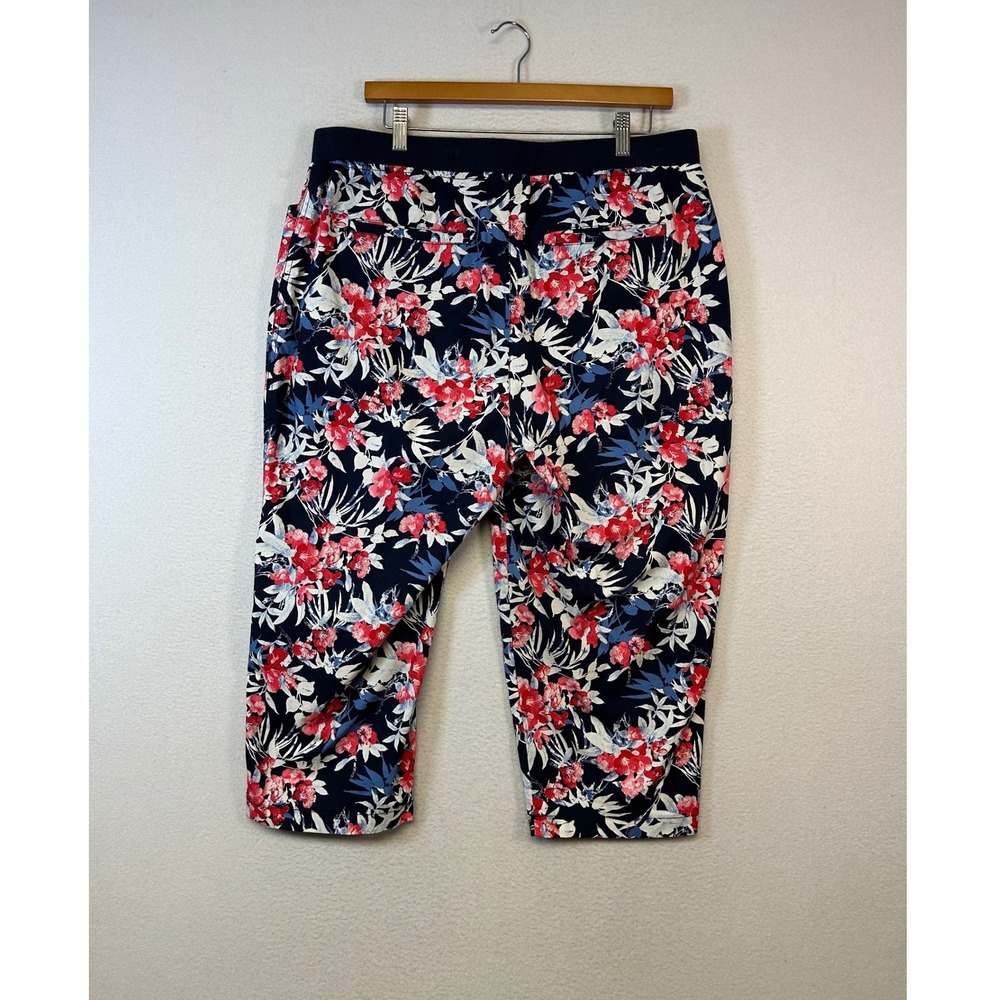 Tropical Floral Chico's 10 Navy Red Brigitte So Slimming Capri Pants Cropped - Picture 2 of 11